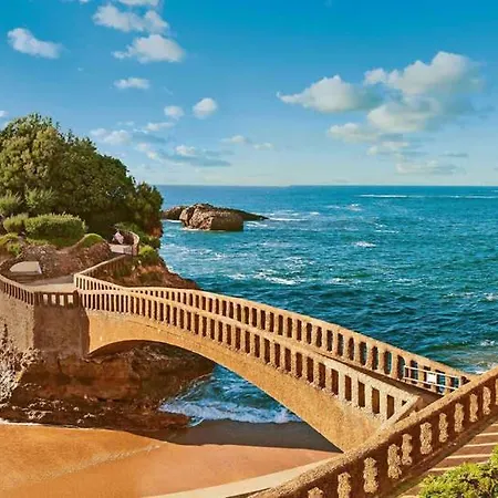 Charmante Maison De T3 Dans Avec Piscine * Anglet